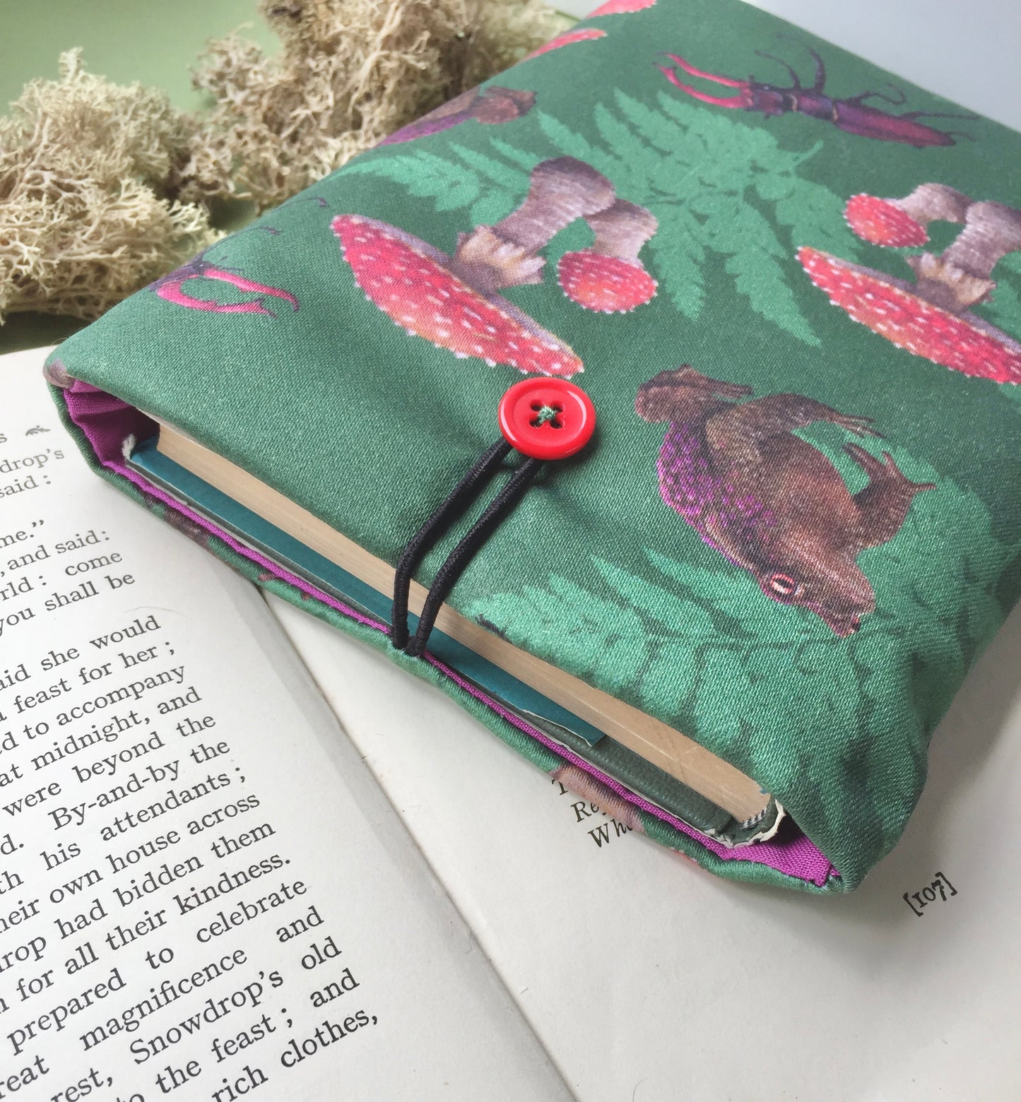 Small Woodland Book Sleeve & Kindle Cover